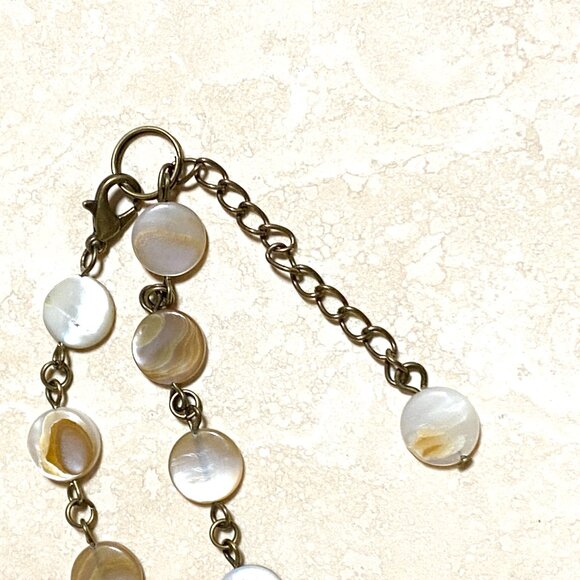 Light Yellow Mother of Pearl Flower Pendant Bronze Link Necklace - Picture 7 of 12